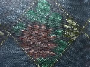 アンティーク　斜め格子に花模様織出し本場泥大島紬着物